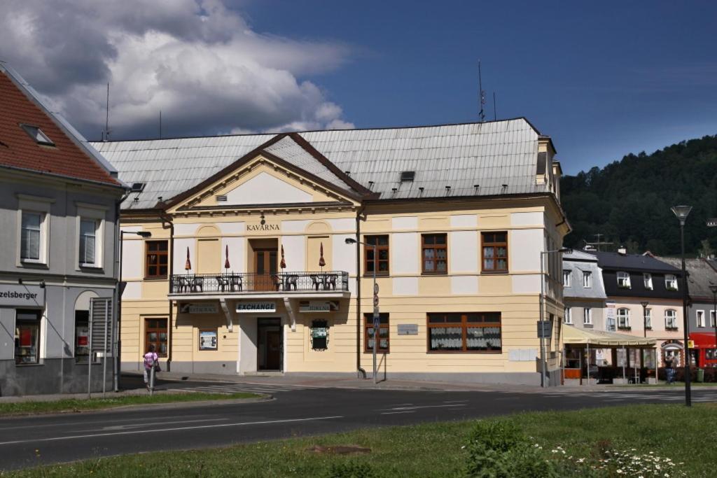 Hotel Praded Єсеник Екстер'єр фото